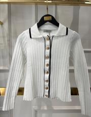 gold düğme detaylı hırka beyaz