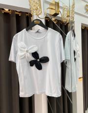 çift gül detaylı t-shirt beyaz